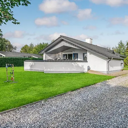 度假居 Lovely In Juelsminde With Sauna Sonderby (Midtjylland)